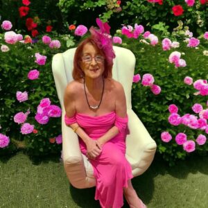 Pink Chick Psychic's Blog is All About Love BABY & Also About Tapping Into Her Own Creative Genius Through Dream Programming To Manifest A Soul Mate Relationship